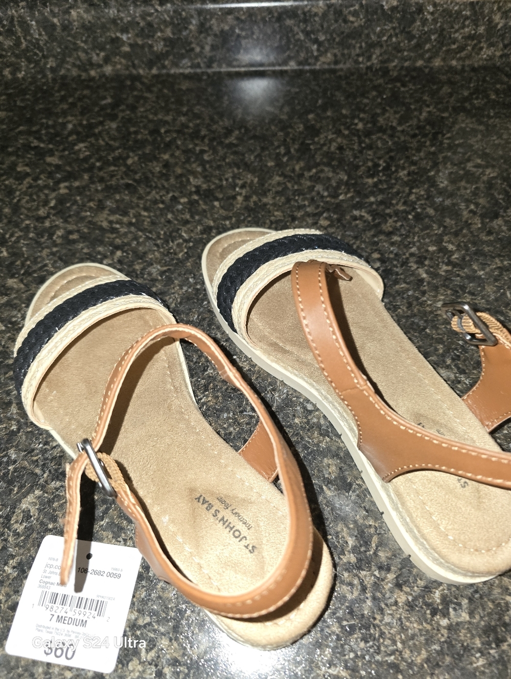 Sandals - Picture 5 of 7